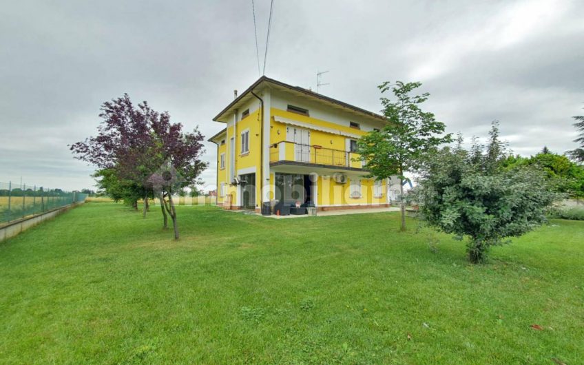 Villa bifamiliare via Cornetole 17, Poviglio